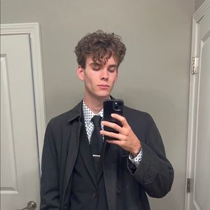 Meet your Posher, Ethan